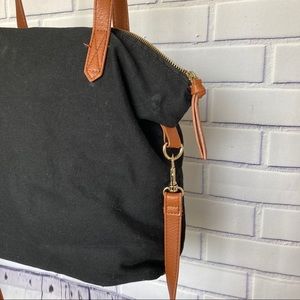 Old Navy Bags - OLDNAVY Crossbody purse Old Navy Bags - OLDNAVY Crossbody purse